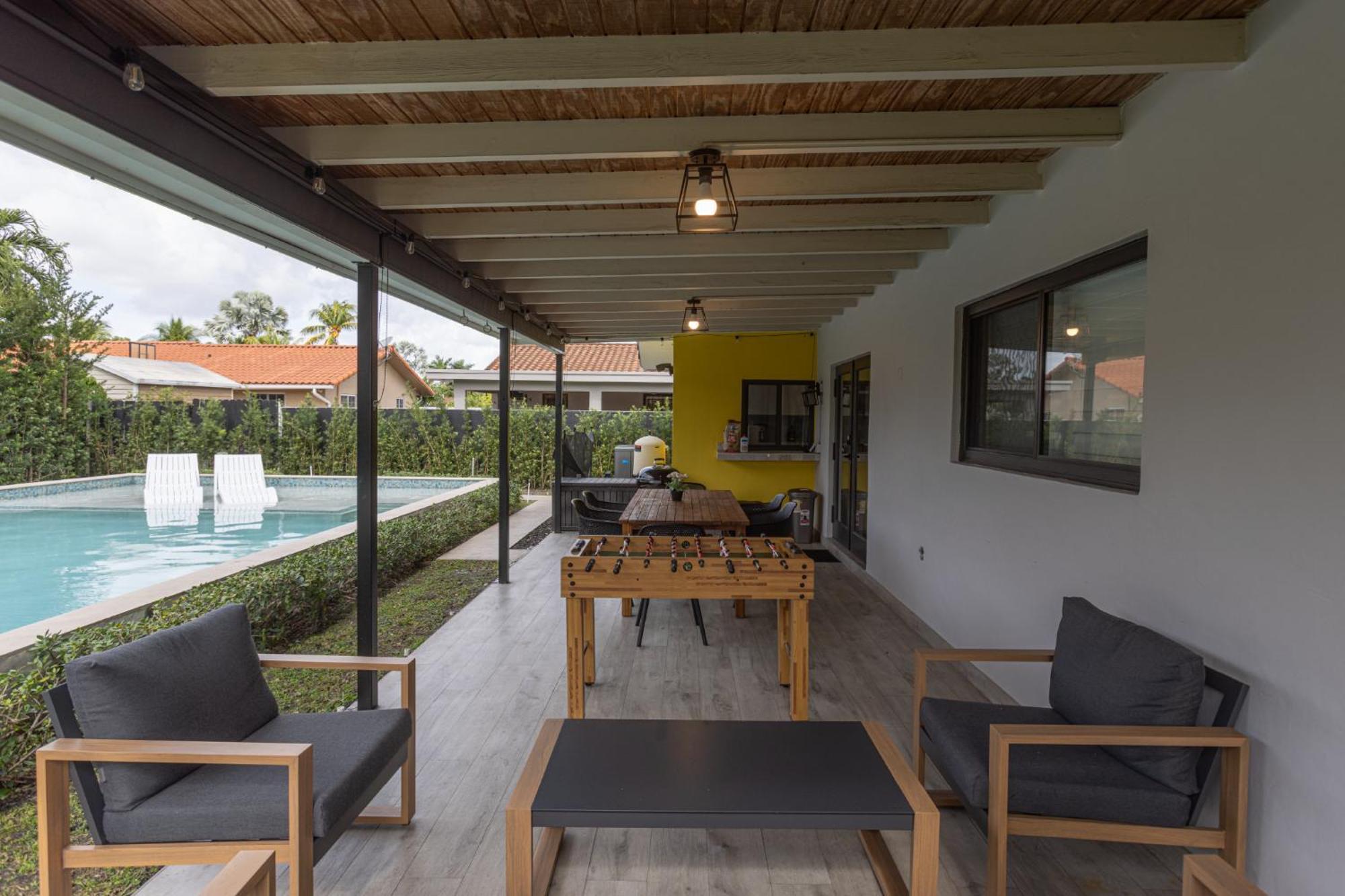 Heated Pool - 5min Coral Gables - Family Vacation Holiday home Miami